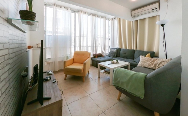 Balfour area 3 room 72m2 High ceiling Apartment for sale in Tel Aviv