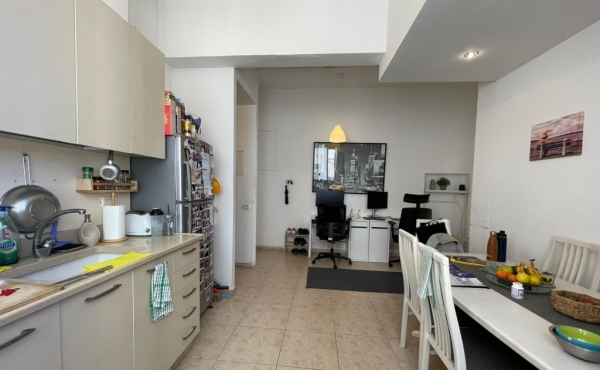 Balfour area 3 room 72m2 High ceiling Apartment for sale in Tel Aviv