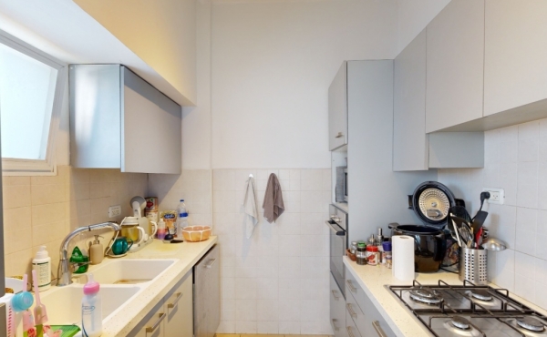 Sderot Motskin 3 rooms 87 sqm High ceilings Lift Apartment for sale in Tel Aviv