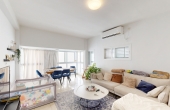 Sderot Motskin 3 rooms 87 sqm High ceilings Lift Apartment for sale in Tel Aviv