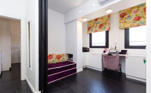 Shalom Alehem Mini Penthouse Duplex 3 bedrooms 93 sqm Terrasse 35 sqm Lift Parking Apartment for sale in Telaviv