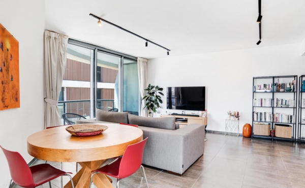 Florentine 3 rooms 85 sqm HIgh standing Terrasse Lift Parking Apartment for sale in Telaviv