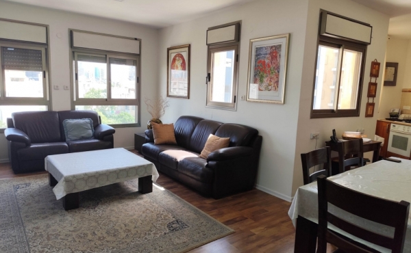 Mendele street 2 bedrooms Safe room Lift Apartment forshort term rental in Tel Aviv