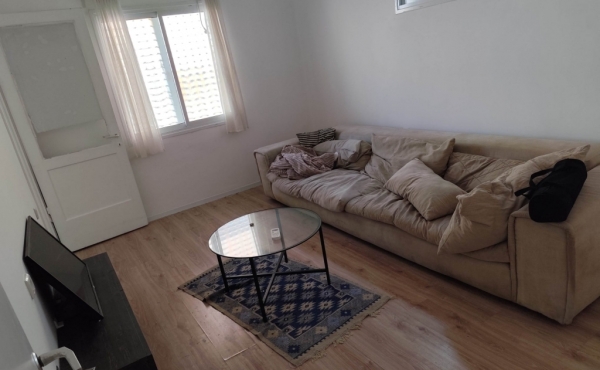 Hayarkon 2.5 rooms with high ceilings close to the beach Apartment for rent in Tel Aviv