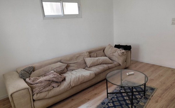 Hayarkon 2.5 rooms with high ceilings close to the beach Apartment for rent in Tel Aviv