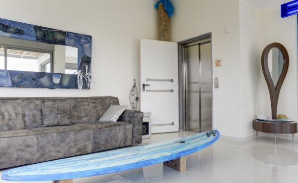 Rabbi Meir Penthouse 4 bedrooms 140 sqm Terace 60 sqm Lift Parking Apartment for sale in Tel Aviv