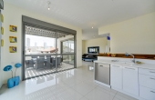 Rabbi Meir Penthouse 4 bedrooms 140 sqm Terace 60 sqm Lift Parking Apartment for sale in Tel Aviv