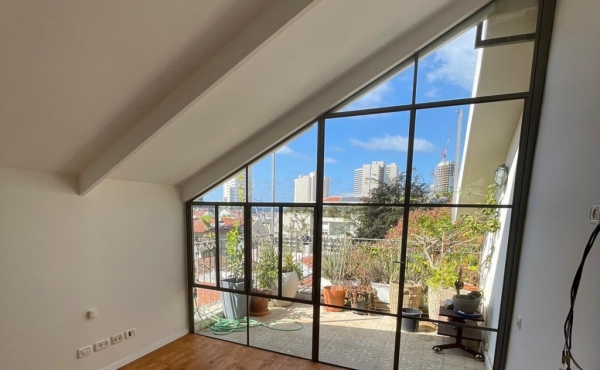 Neve Tsedek 4 bedrooms 170m2 Balconies Apartment for rent in Tel Aviv